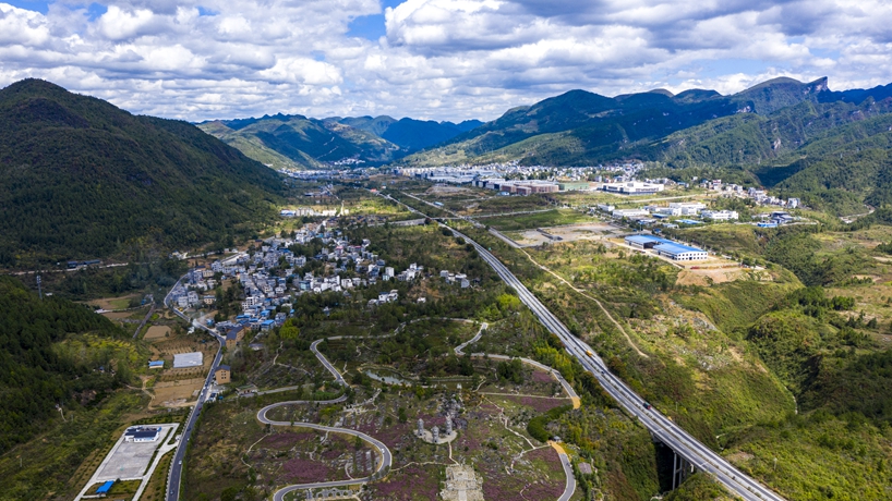 重庆酉阳：赏花武陵山间