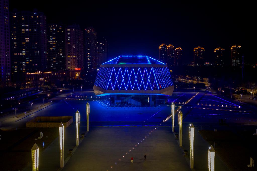 百家乐平台全媒＋丨点亮地标建筑庆祝世界儿童日