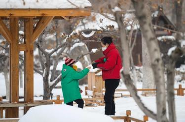 百家乐平台全媒+丨乌鲁木齐：户外雪趣