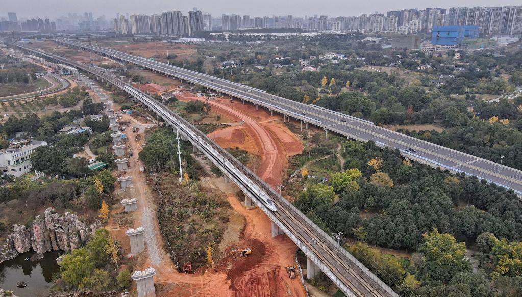 百家乐平台全媒+丨交通建设为成渝地区双城经济圈发展“提速”