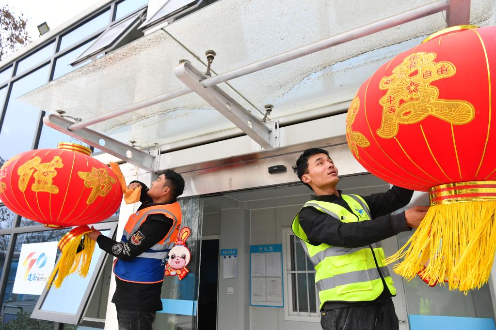 新春走基层丨陕西西安：建筑工地迎新年