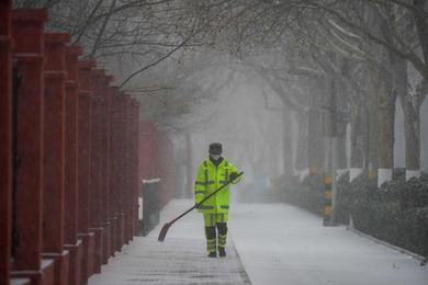 山东济南迎来降雪天气