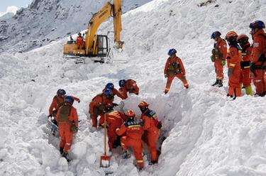 西藏林芝派墨公路雪崩现场搜救工作基本结束