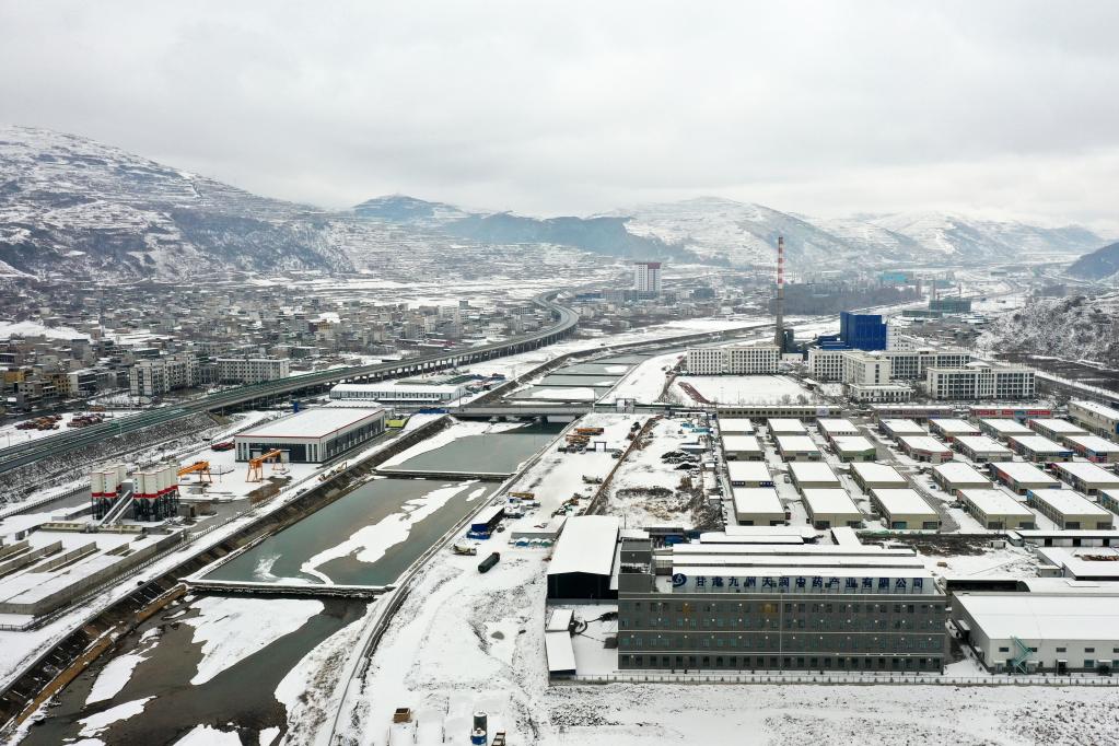 春雪润陇原