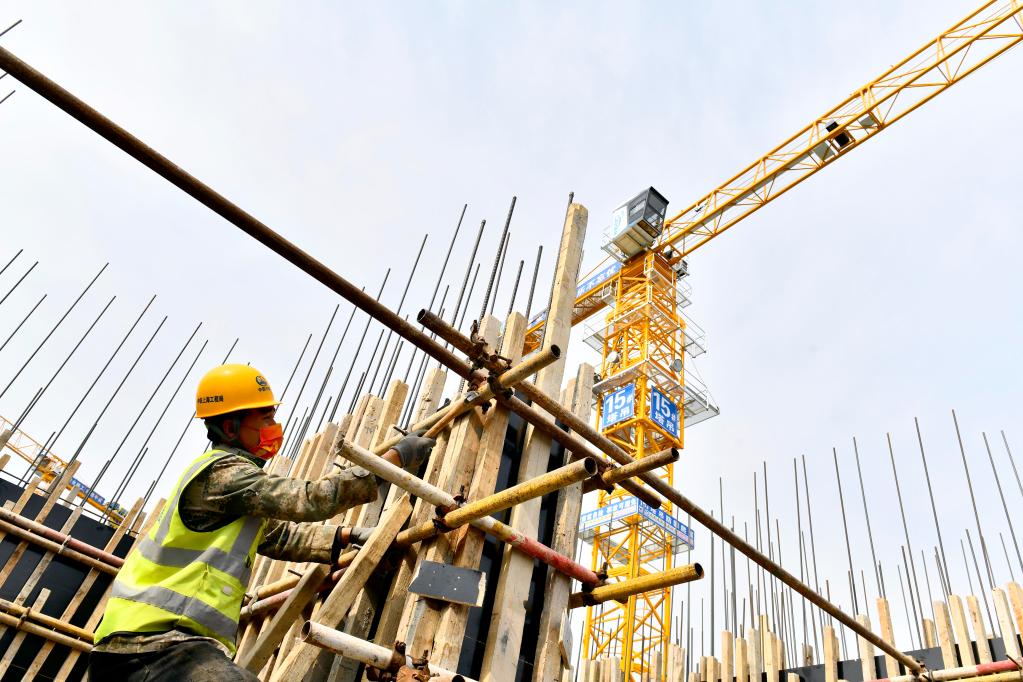 济南地铁6号线位里庄车辆段建设忙