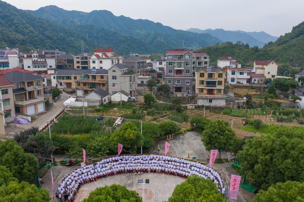 浙江建德：美丽乡村举行“全村福·我们的村宴”特色活动