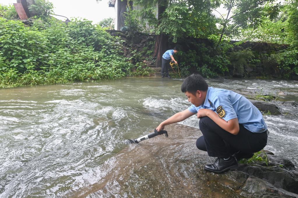 杭州临安：提升生态环境监测能力 守护绿水青山