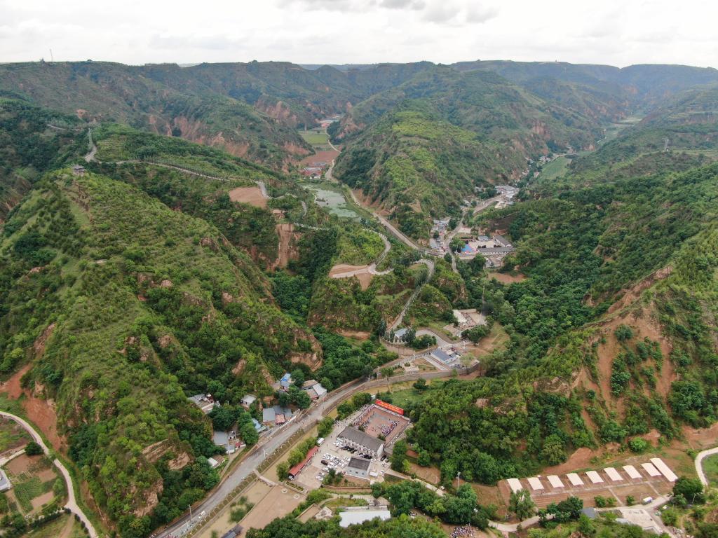 陕西延川：乡村旅游持续升温