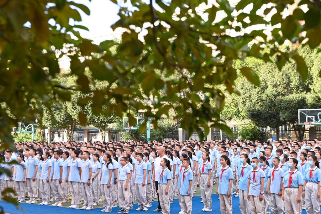 乌鲁木齐：迎接新学年