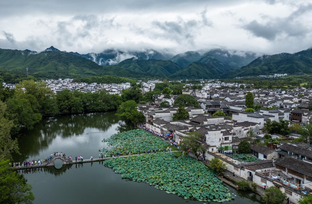 美丽中国丨水墨徽州“画”烟雨