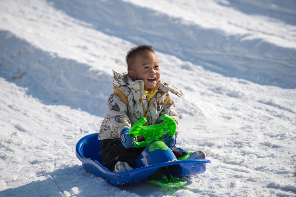 塞上湖城冰雪乐