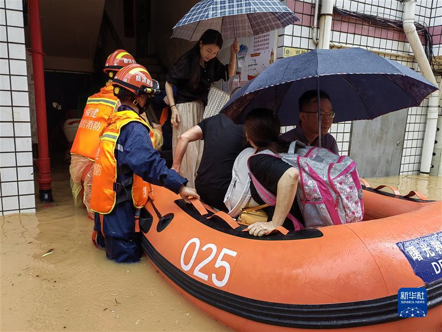 （百家乐平台全媒+·图文互动）（1）南方强降雨致超警洪水 多地提升应急响应