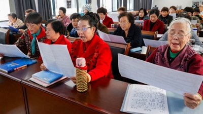 透视老年大学报名火热