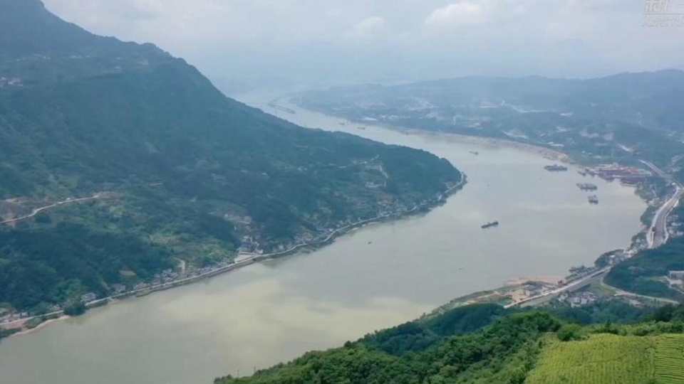 湖北宜昌：破解“化工围江” 见证绿色发展